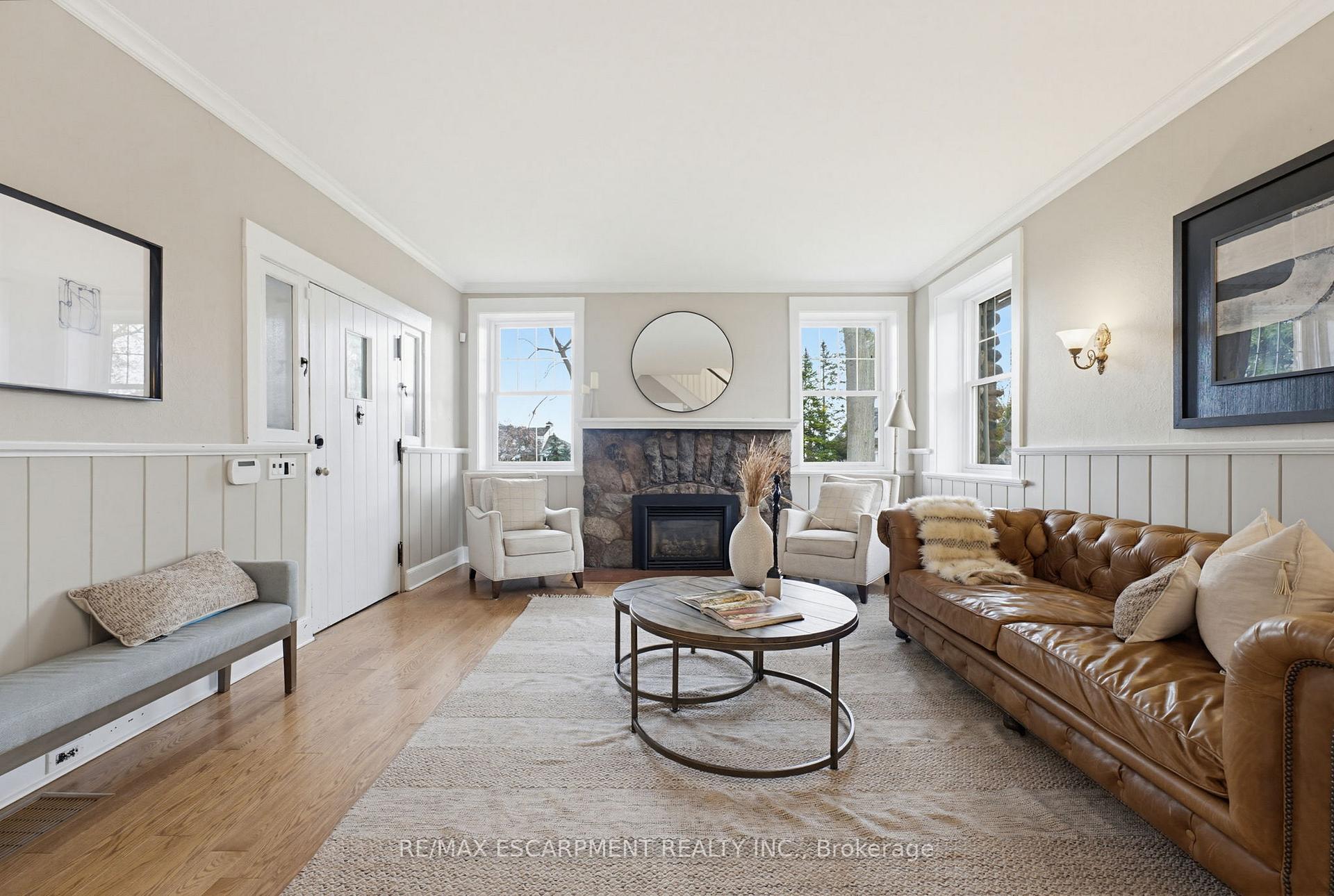 Photo 6 of 3083 Lakeshore Road, Burlington, Roseland — HOMEH