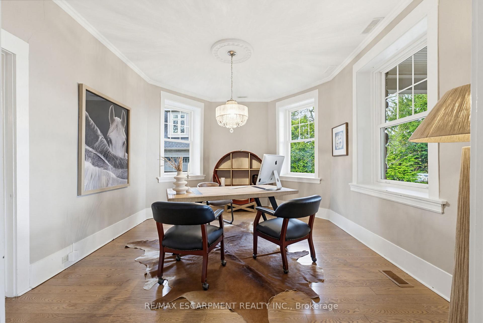 Photo 12 of 3083 Lakeshore Road, Burlington, Roseland — HOMEH