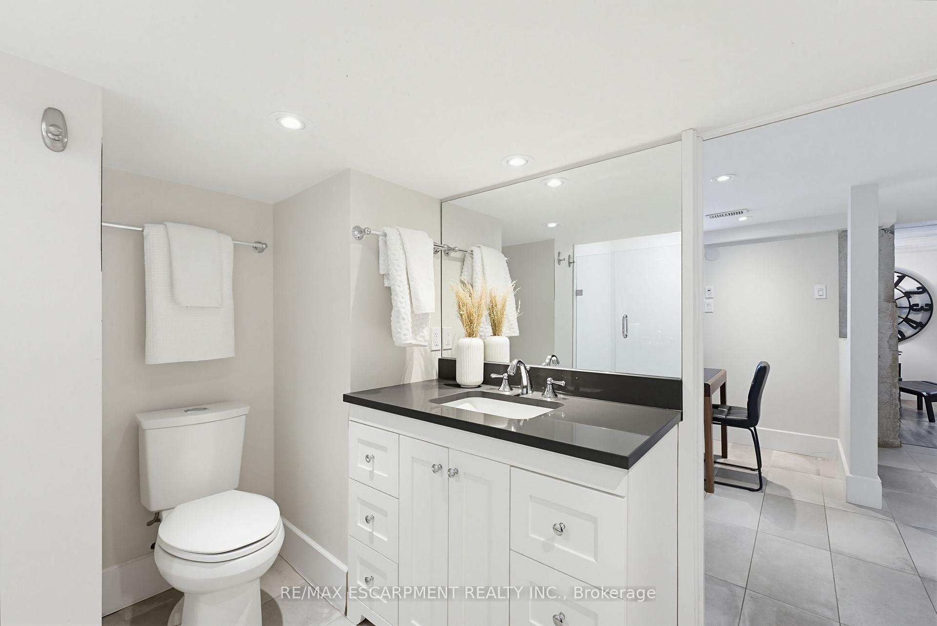 Photo 34 of 3083 Lakeshore Road, Burlington, Roseland — HOMEH