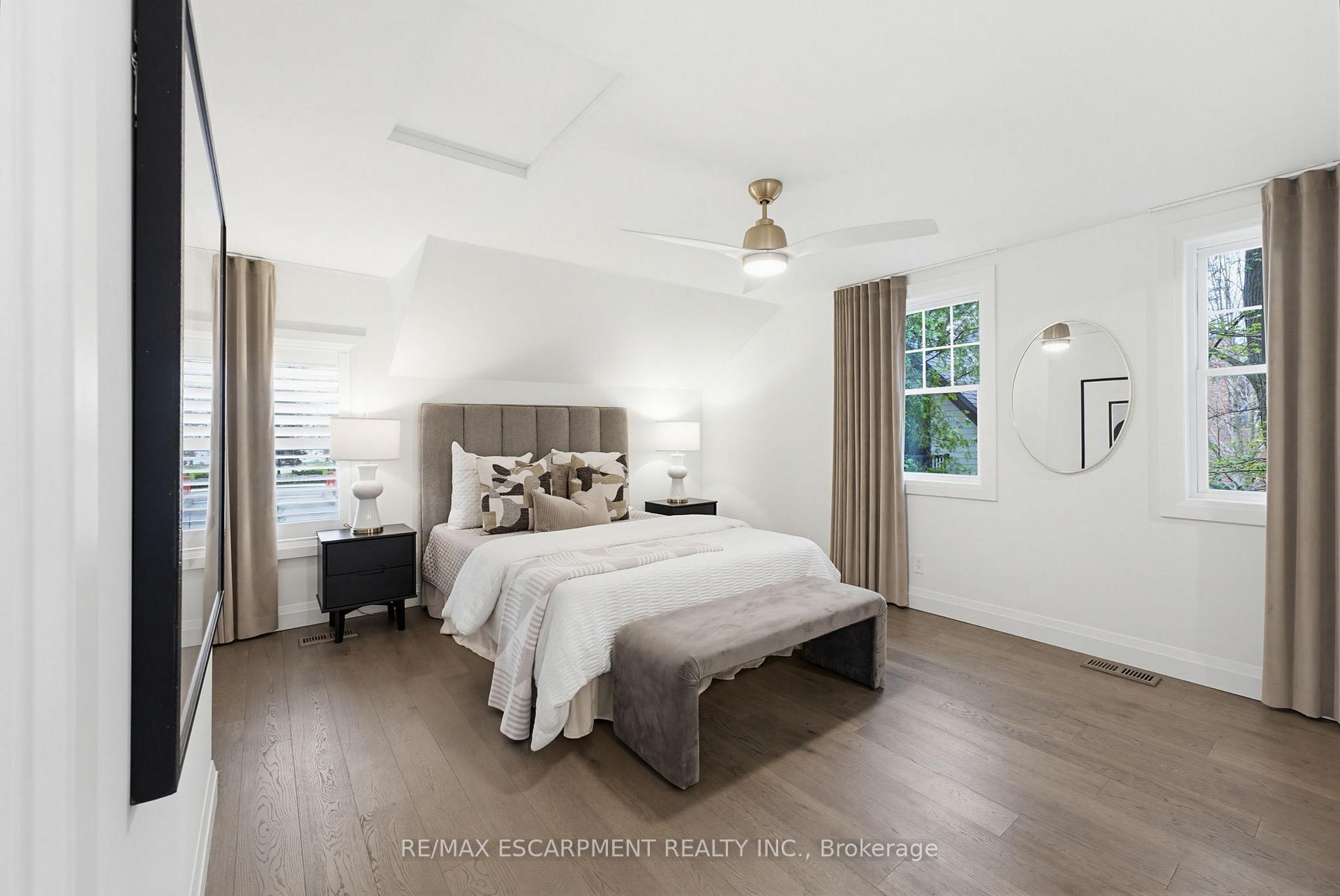 Photo 38 of 3083 Lakeshore Road, Burlington, Roseland — HOMEH