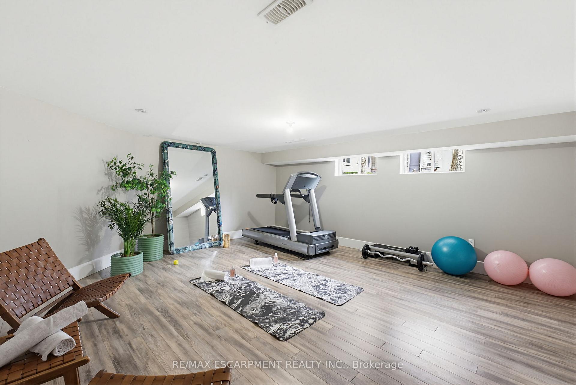 Photo 40 of 3083 Lakeshore Road, Burlington, Roseland — HOMEH