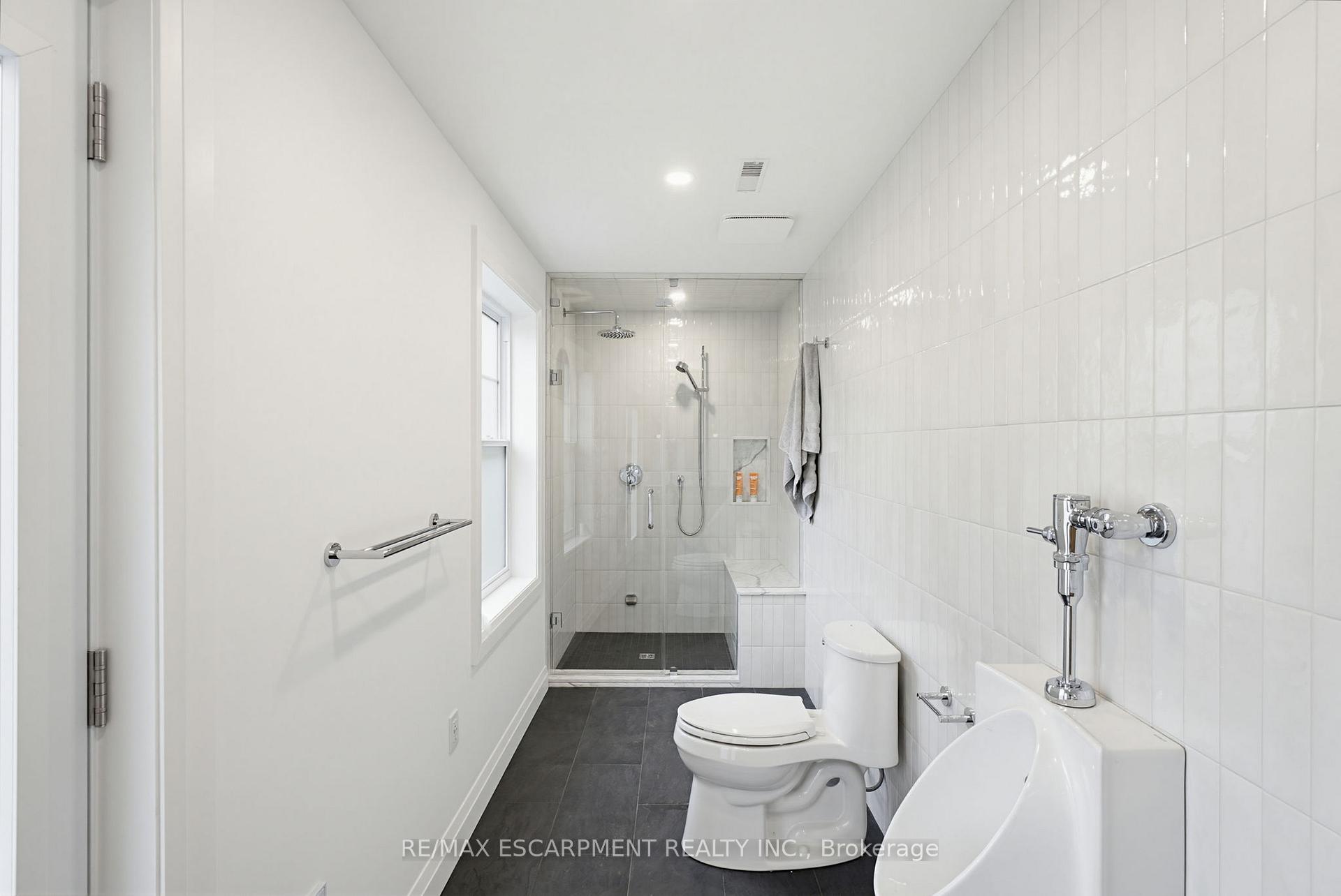 Photo 42 of 3083 Lakeshore Road, Burlington, Roseland — HOMEH