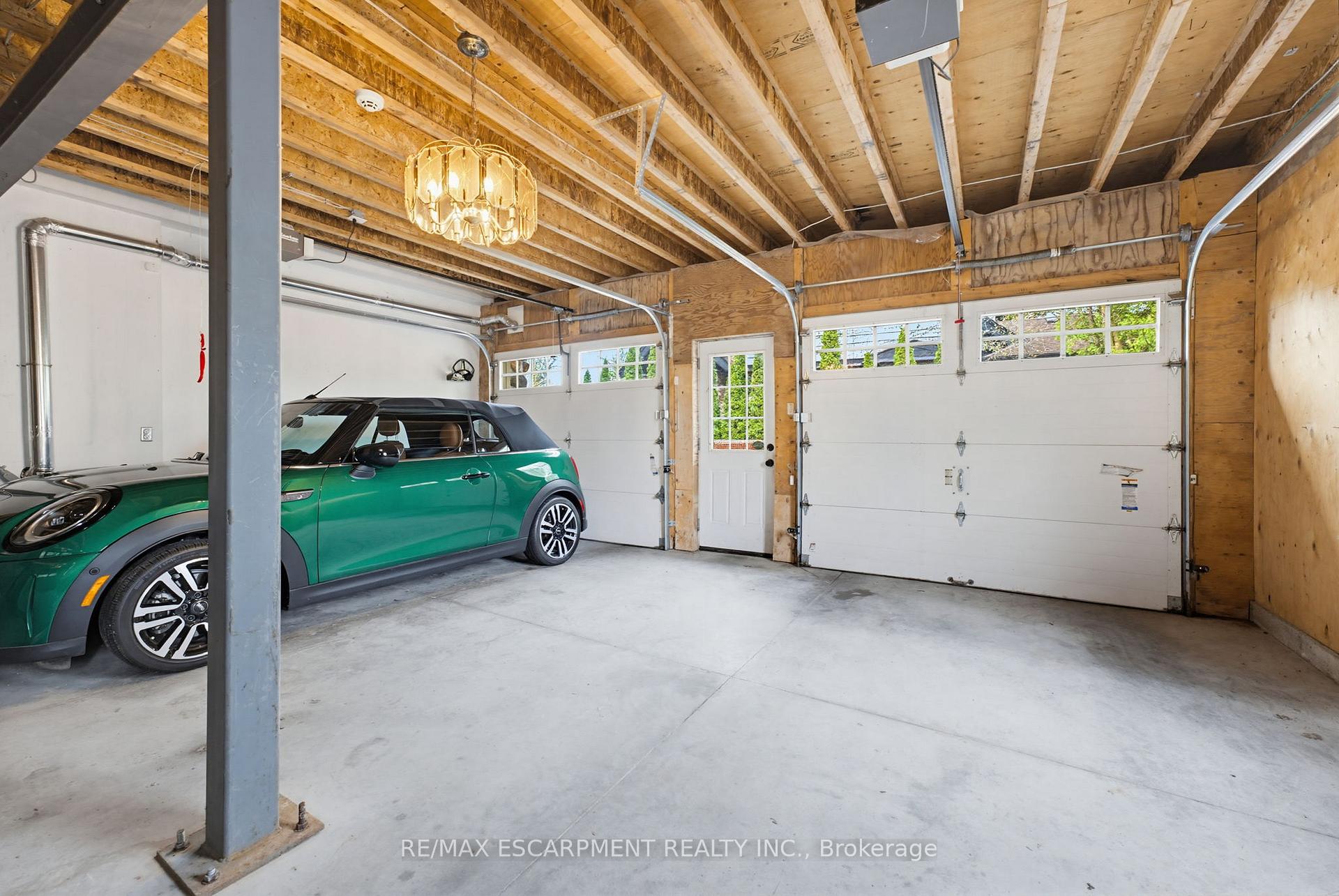 Photo 44 of 3083 Lakeshore Road, Burlington, Roseland — HOMEH