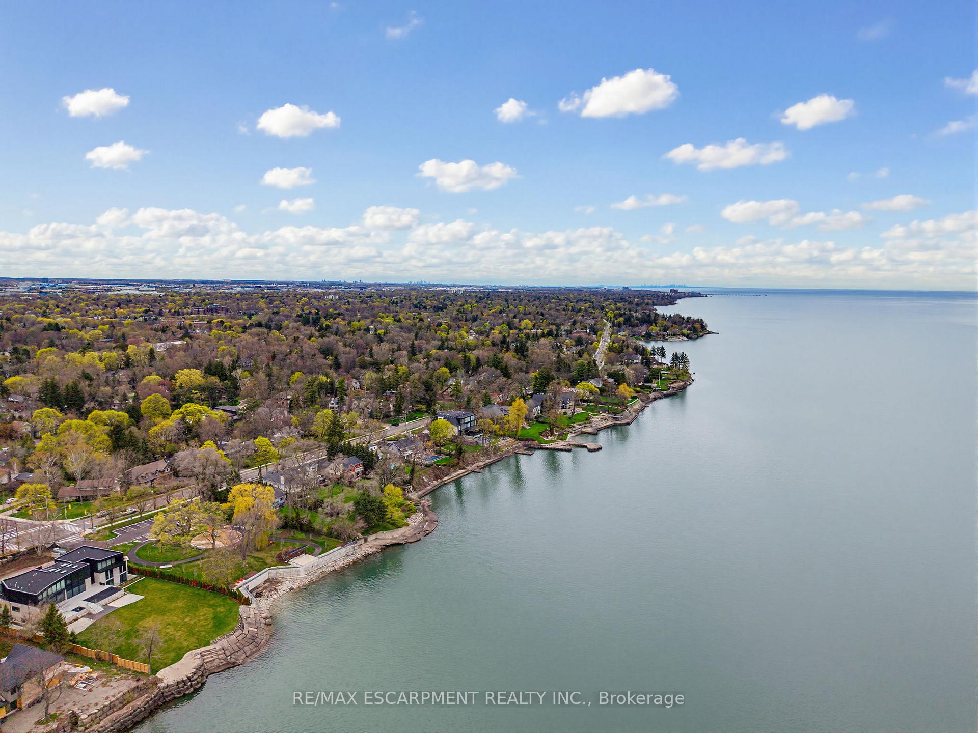Photo 50 of 3083 Lakeshore Road, Burlington, Roseland — HOMEH