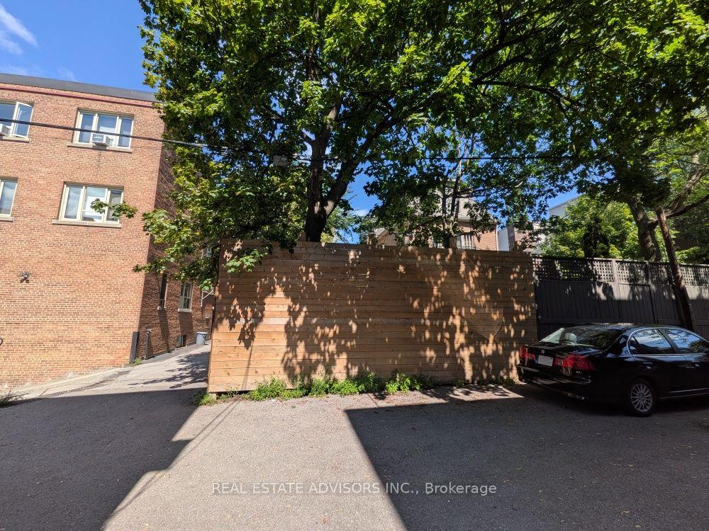 Photo 10 of 29 Thelma Avenue, Toronto, Forest Hill South — HOMEH