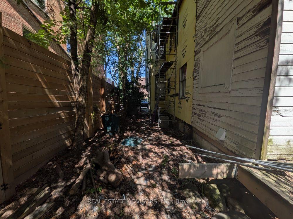 Photo 12 of 29 Thelma Avenue, Toronto, Forest Hill South — HOMEH