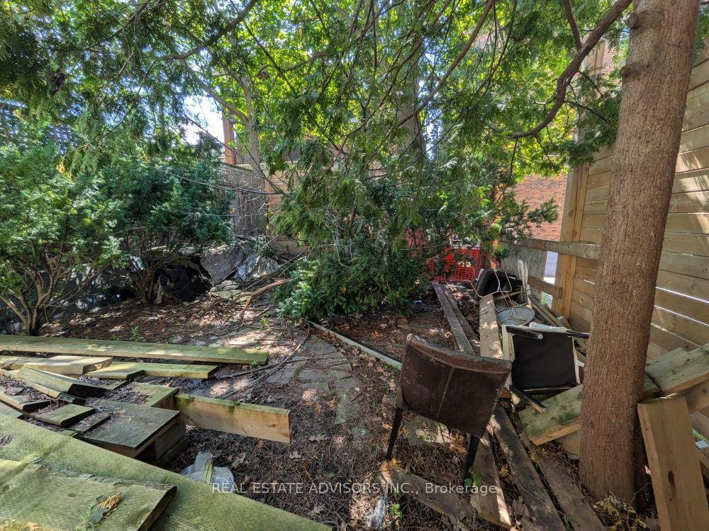 Photo 17 of 29 Thelma Avenue, Toronto, Forest Hill South — HOMEH