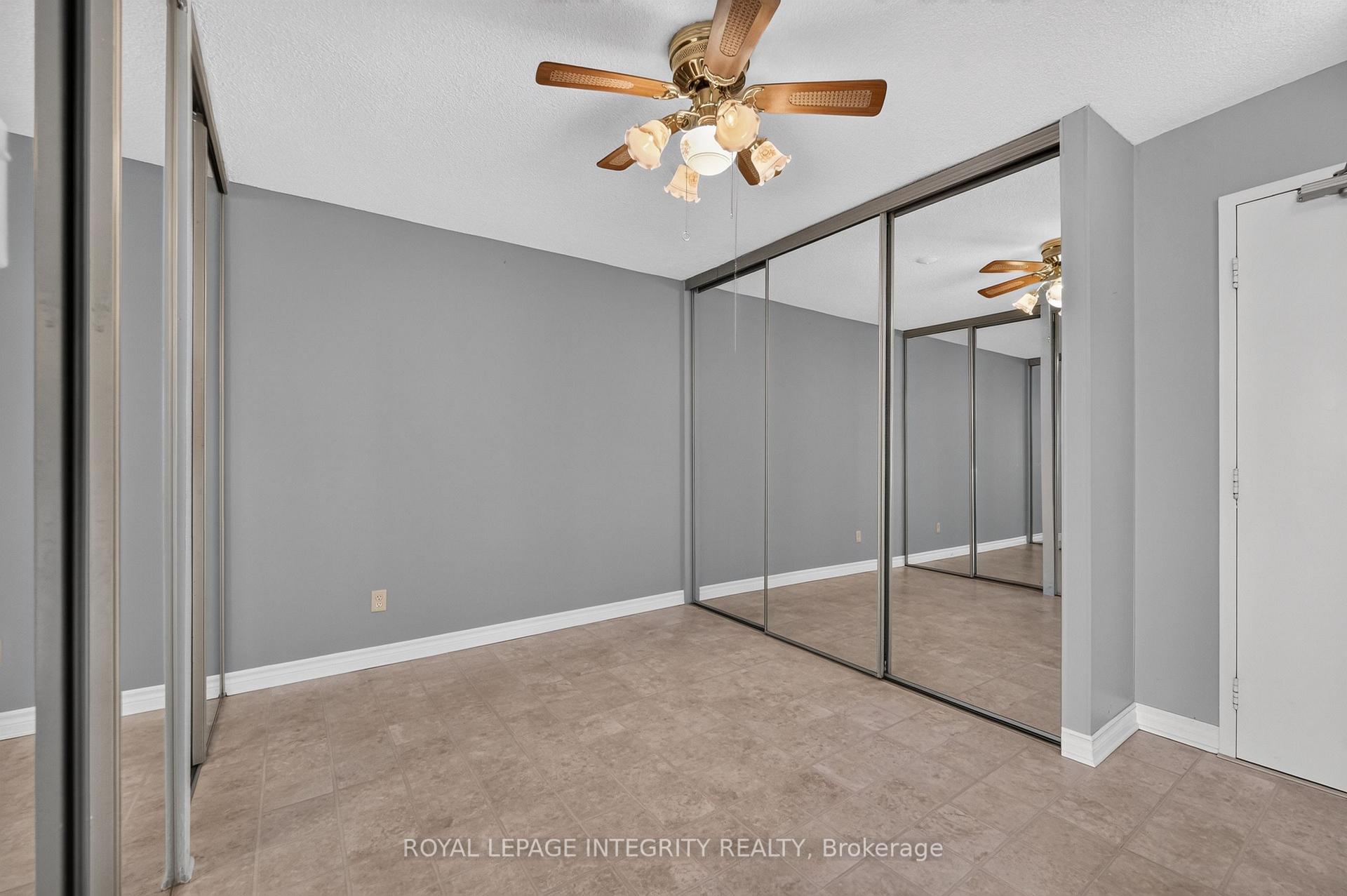 Photo 5 of Unit PH8, 555 Brittany Drive, Ottawa, Viscount Alexander Park — HOMEH