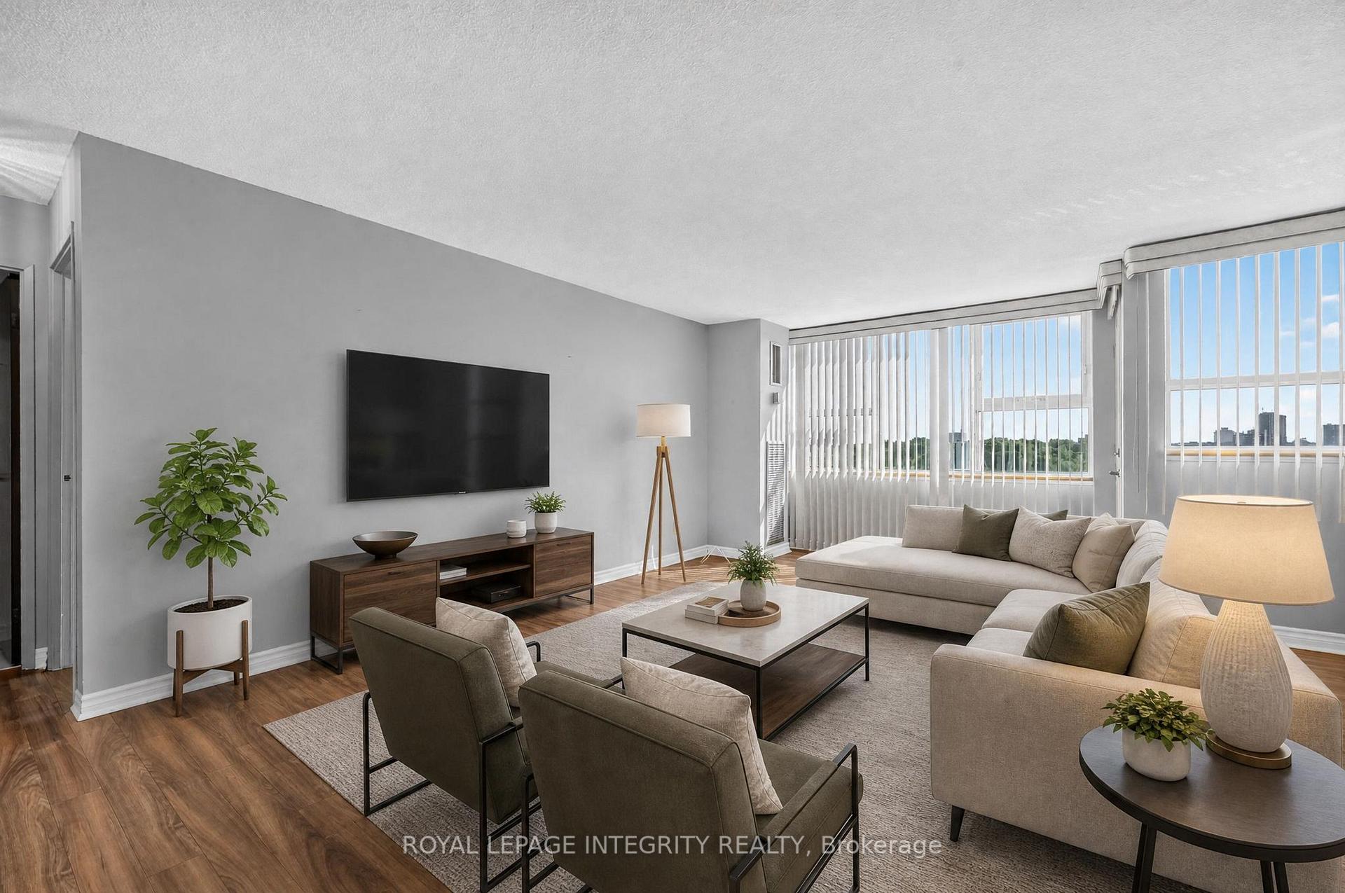 Photo 11 of Unit PH8, 555 Brittany Drive, Ottawa, Viscount Alexander Park — HOMEH
