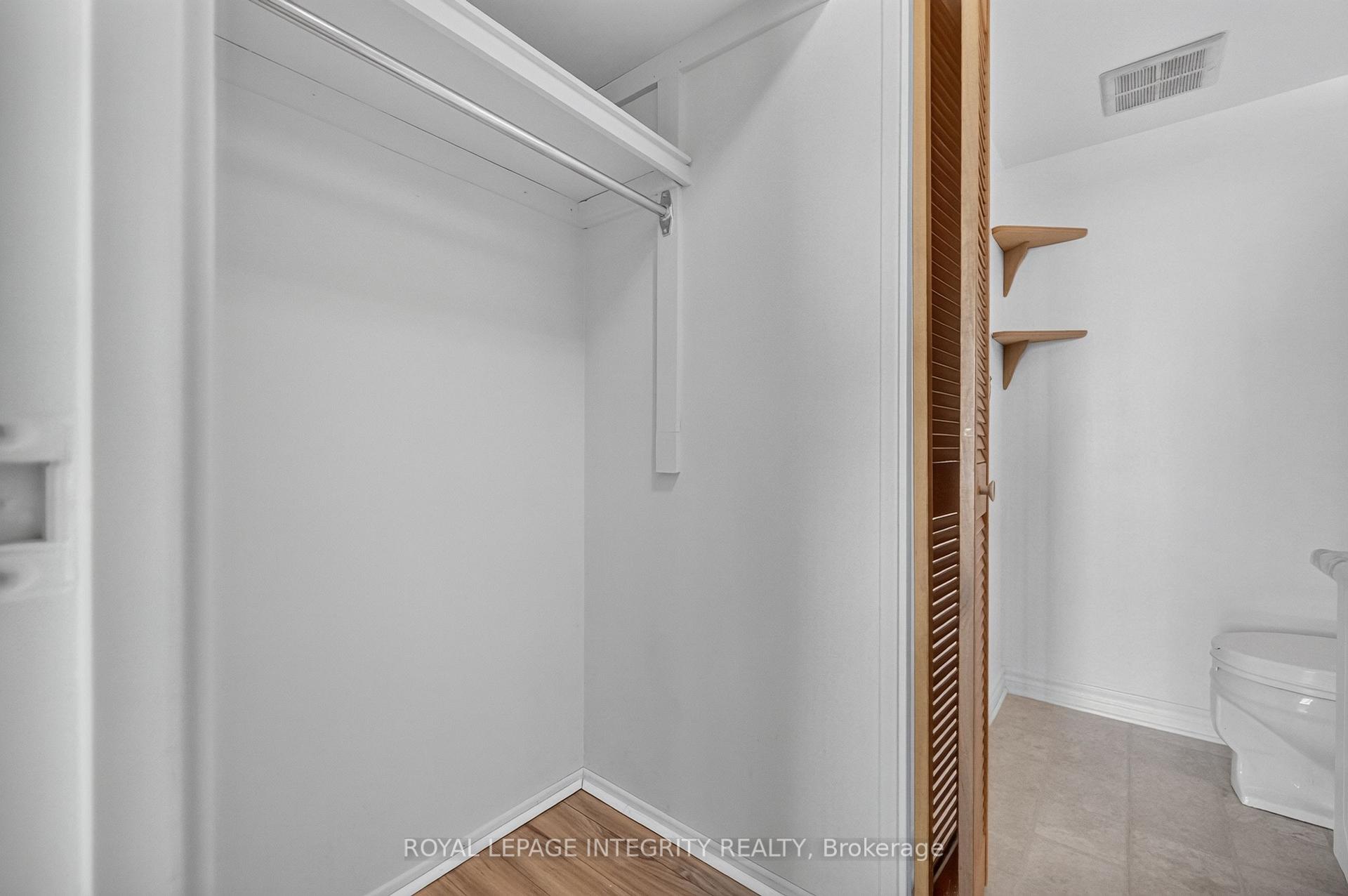 Photo 19 of Unit PH8, 555 Brittany Drive, Ottawa, Viscount Alexander Park — HOMEH