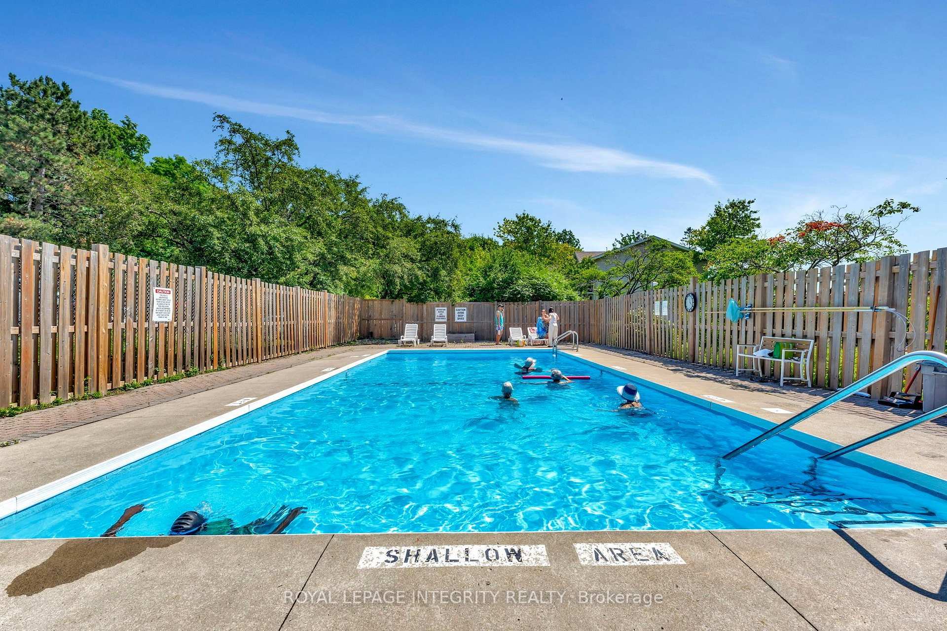 Photo 26 of Unit PH8, 555 Brittany Drive, Ottawa, Viscount Alexander Park — HOMEH