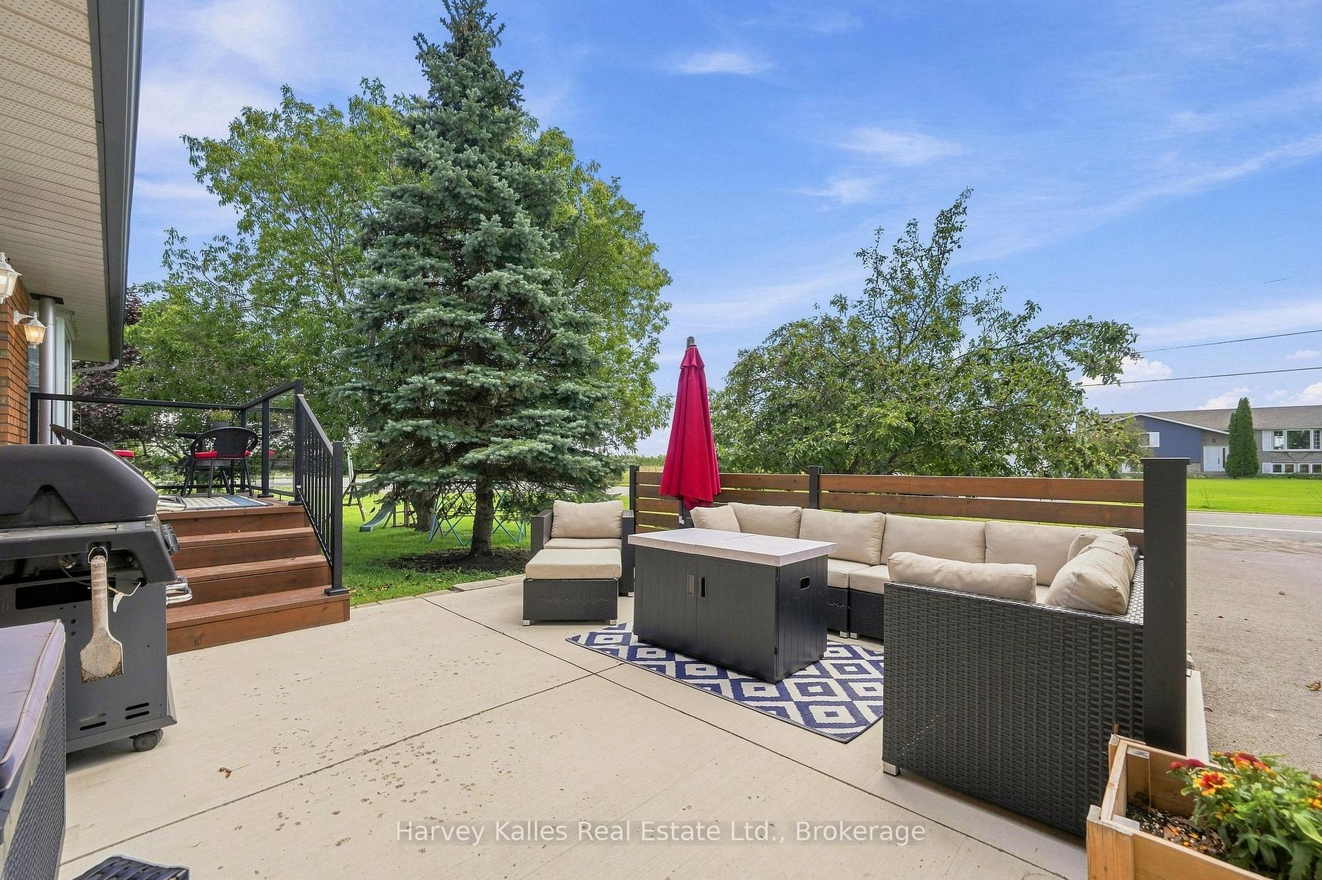 Photo 3 of 3437 County Rd 2, Prince Edward County, Ameliasburgh — HOMEH