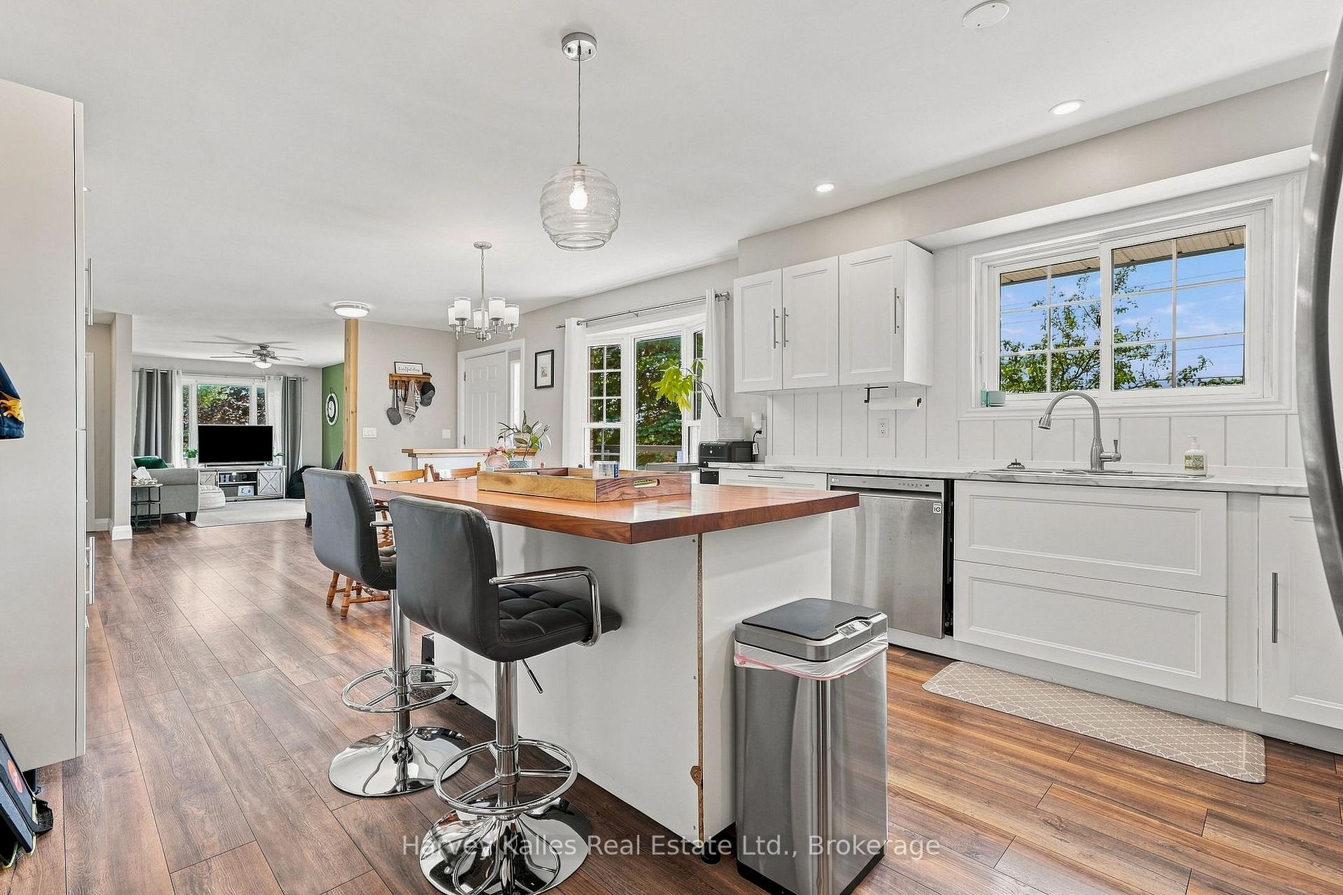 Photo 11 of 3437 County Rd 2, Prince Edward County, Ameliasburgh — HOMEH