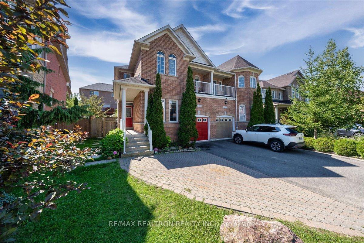 Photo 3 of 37 Lebovic Drive, Richmond Hill, Oak Ridges Lake Wilcox — HOMEH