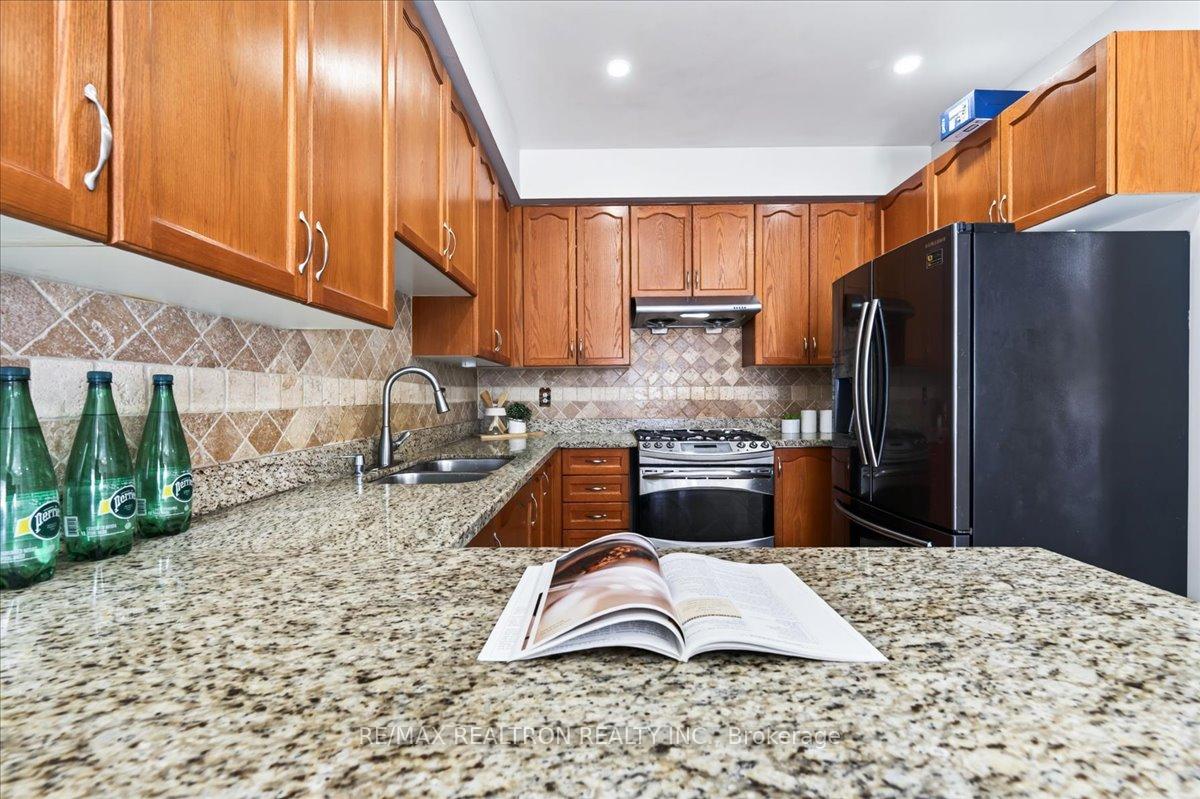 Photo 20 of 37 Lebovic Drive, Richmond Hill, Oak Ridges Lake Wilcox — HOMEH
