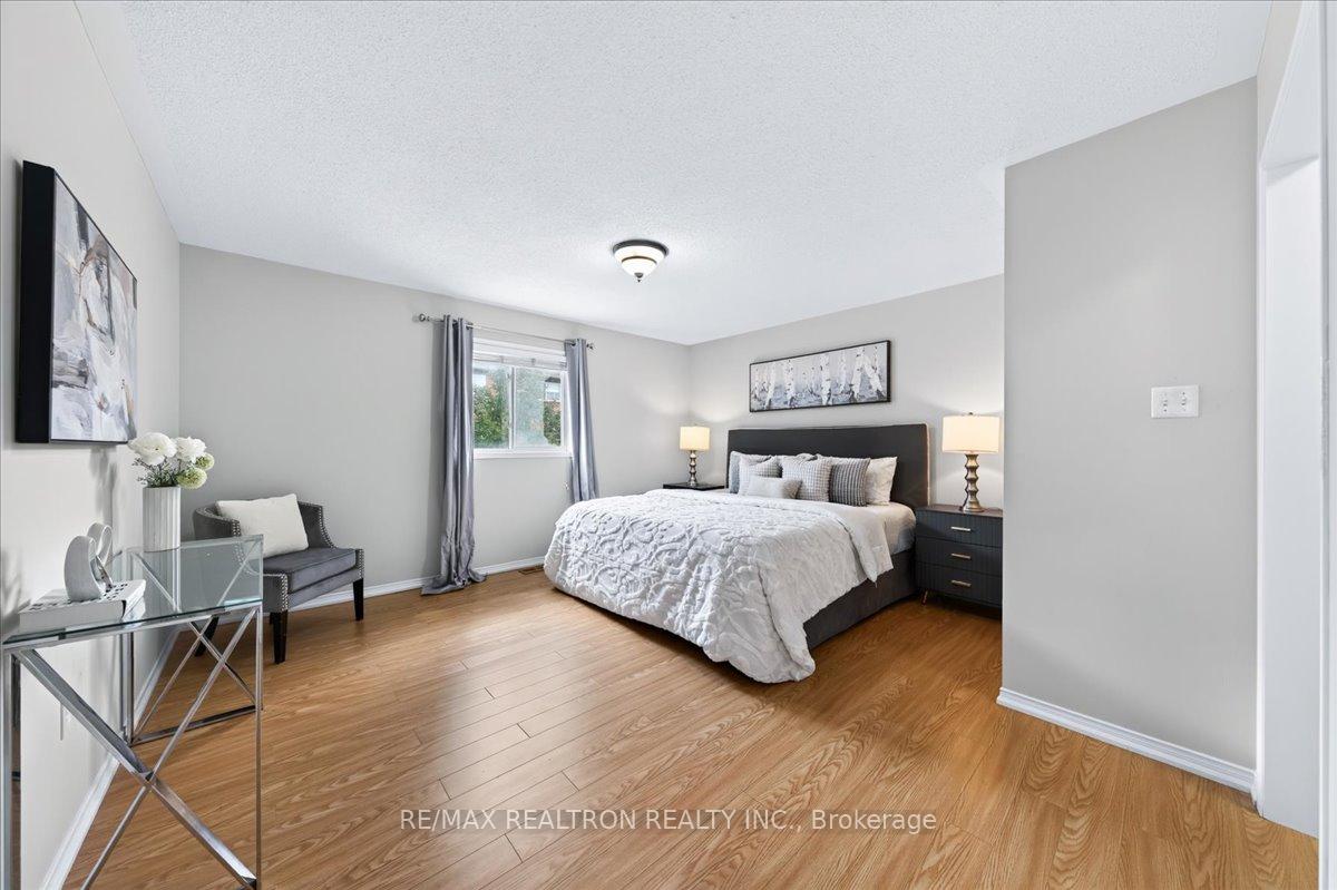 Photo 25 of 37 Lebovic Drive, Richmond Hill, Oak Ridges Lake Wilcox — HOMEH