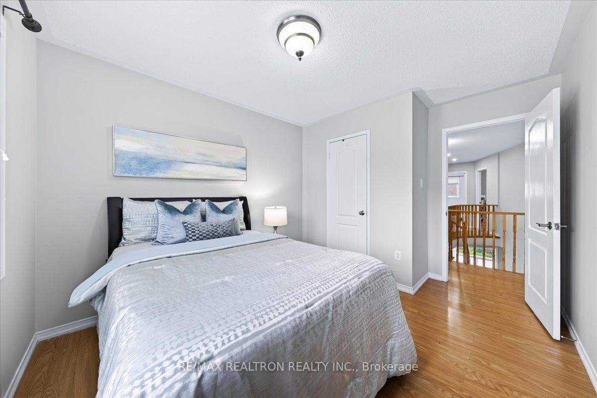 Photo 33 of 37 Lebovic Drive, Richmond Hill, Oak Ridges Lake Wilcox — HOMEH