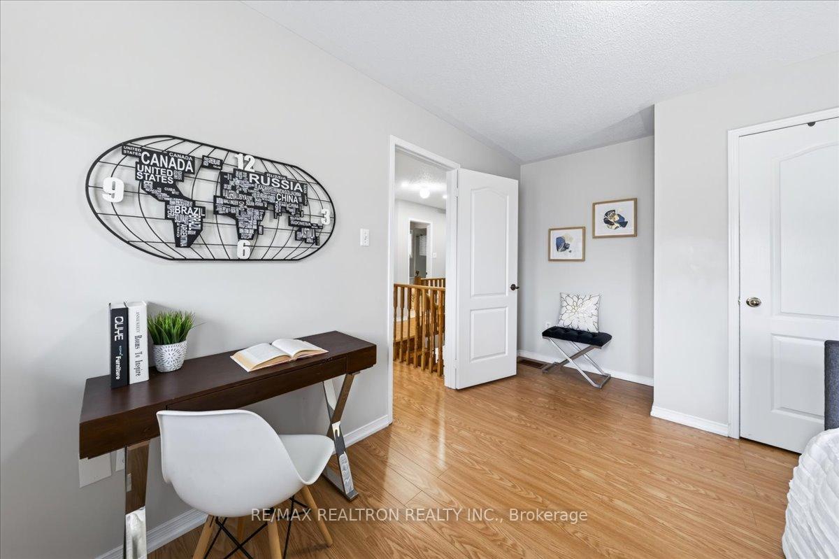 Photo 36 of 37 Lebovic Drive, Richmond Hill, Oak Ridges Lake Wilcox — HOMEH