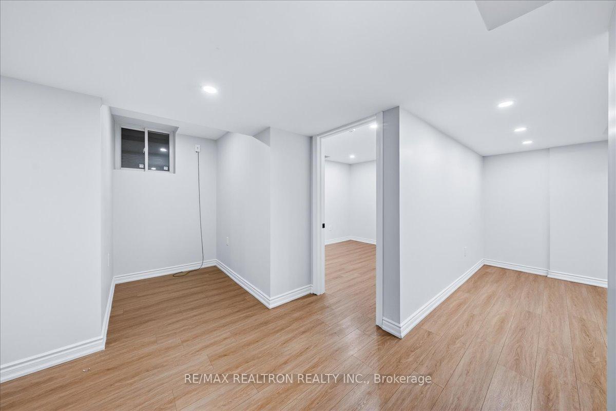 Photo 41 of 37 Lebovic Drive, Richmond Hill, Oak Ridges Lake Wilcox — HOMEH