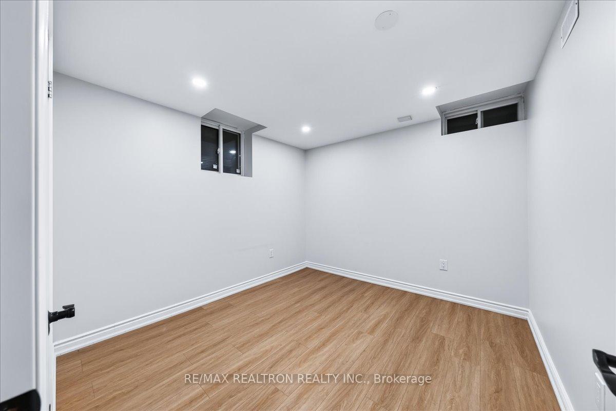 Photo 42 of 37 Lebovic Drive, Richmond Hill, Oak Ridges Lake Wilcox — HOMEH