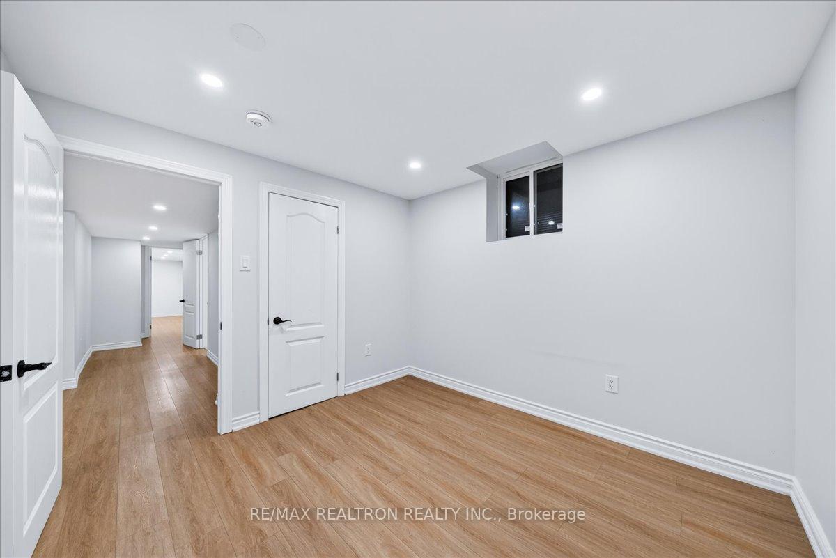 Photo 43 of 37 Lebovic Drive, Richmond Hill, Oak Ridges Lake Wilcox — HOMEH