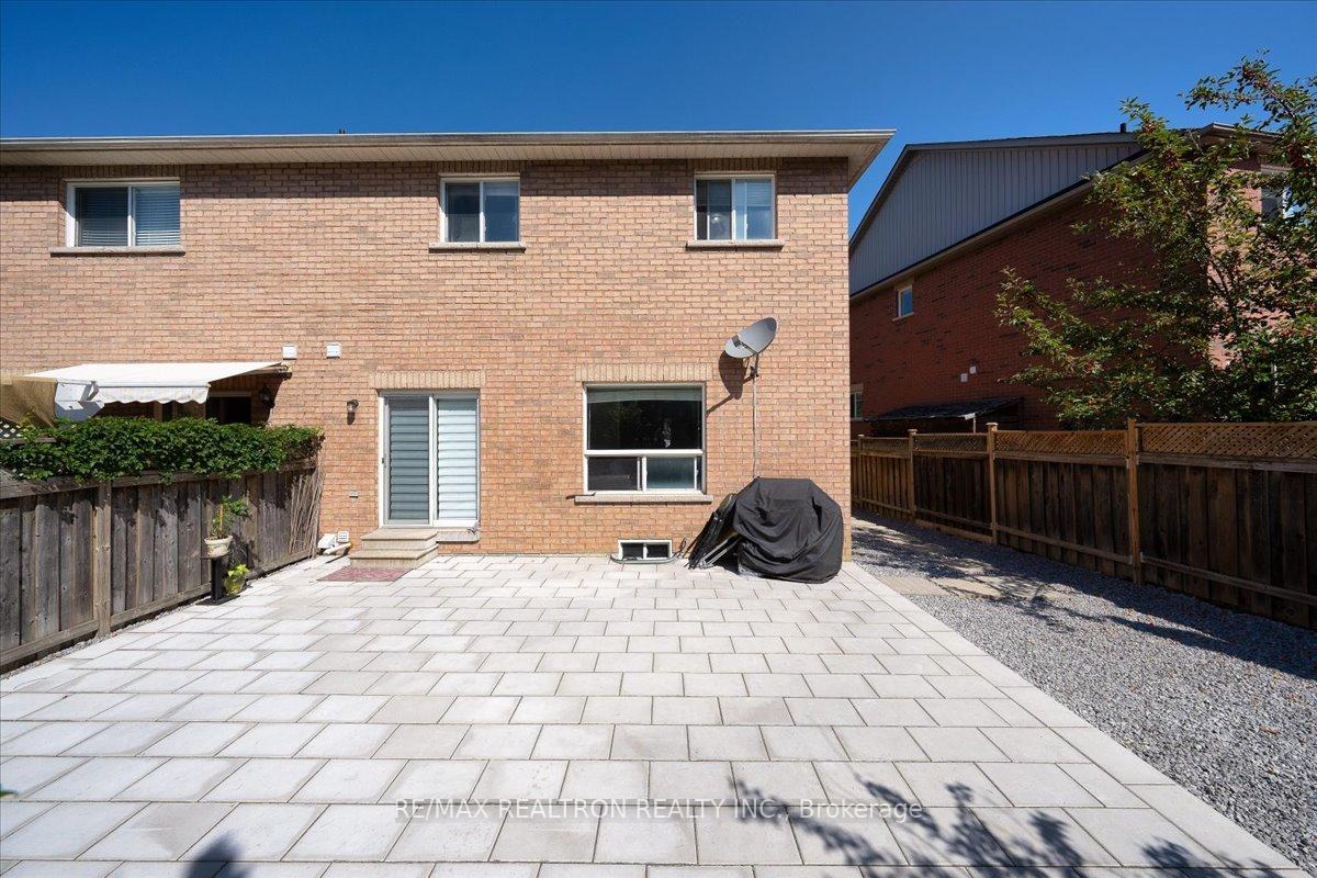Photo 46 of 37 Lebovic Drive, Richmond Hill, Oak Ridges Lake Wilcox — HOMEH