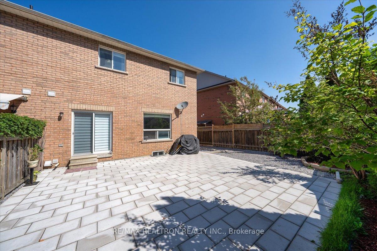 Photo 47 of 37 Lebovic Drive, Richmond Hill, Oak Ridges Lake Wilcox — HOMEH