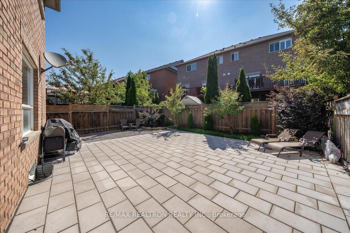 Photo 50 of 37 Lebovic Drive, Richmond Hill, Oak Ridges Lake Wilcox — HOMEH