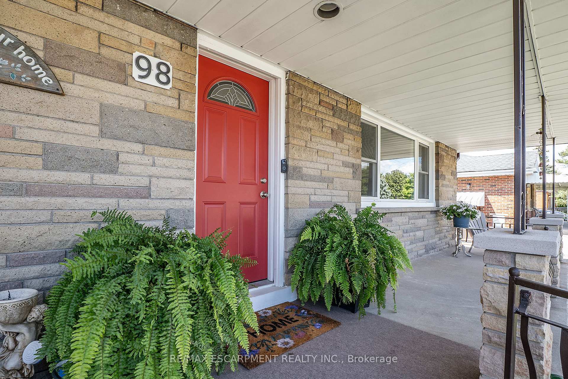 Photo 3 of 98 Duncombe Drive, Hamilton, Hill Park — HOMEH