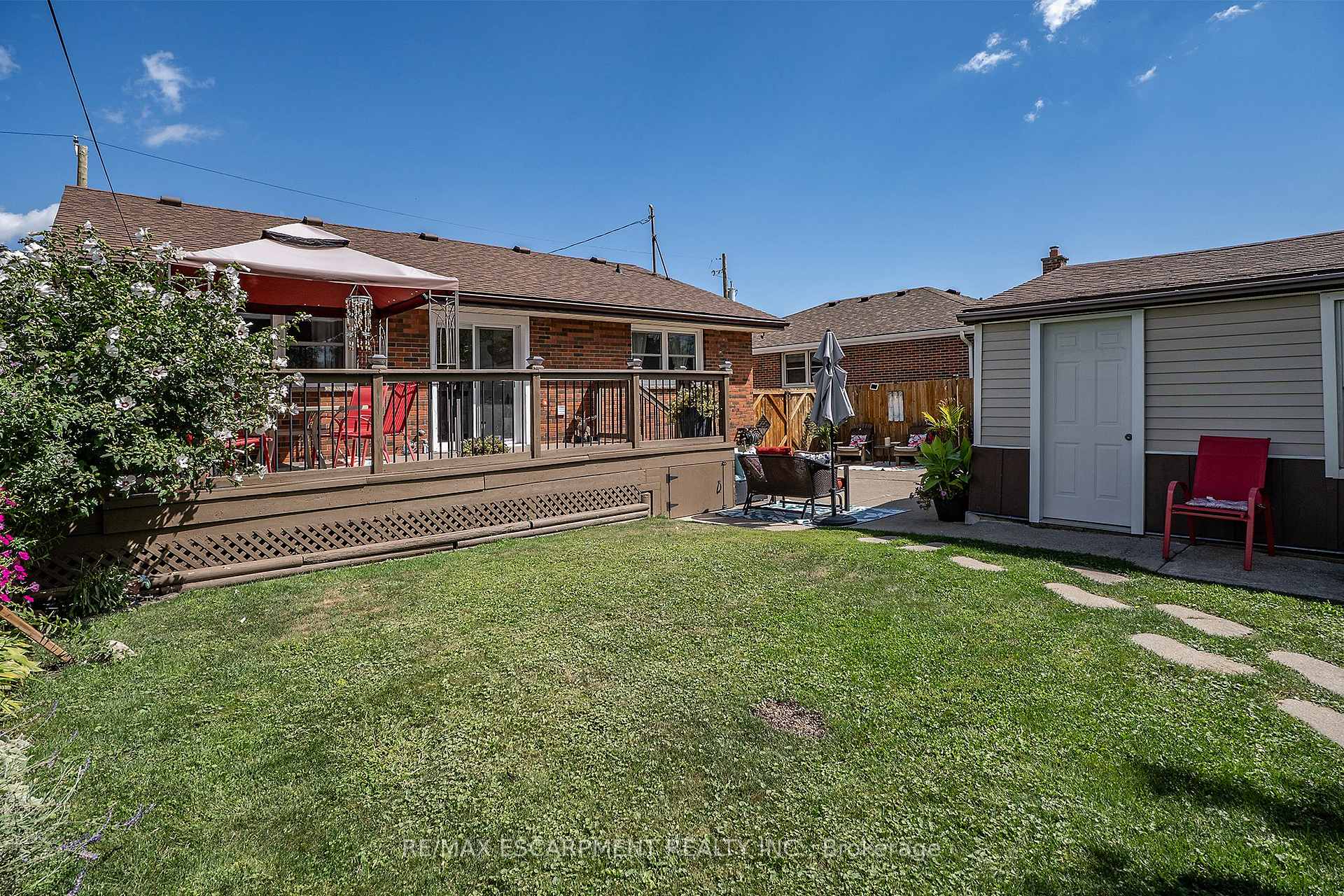 Photo 34 of 98 Duncombe Drive, Hamilton, Hill Park — HOMEH