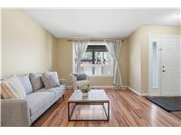 Photo 5 of 94 Wendover Drive, Hamilton, Fessenden — HOMEH