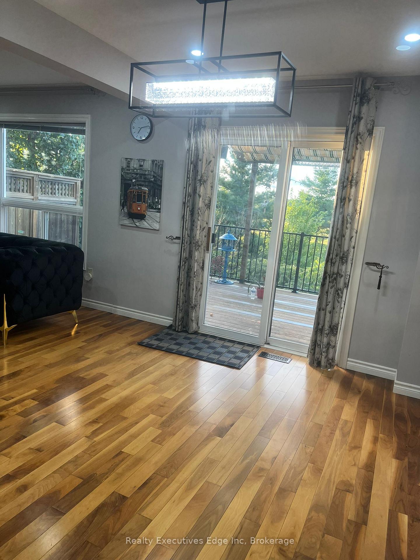 Photo 9 of Unit Main only No Basement, 197 Farley Drive, Guelph, Pineridge/Westminster Woods — HOMEH