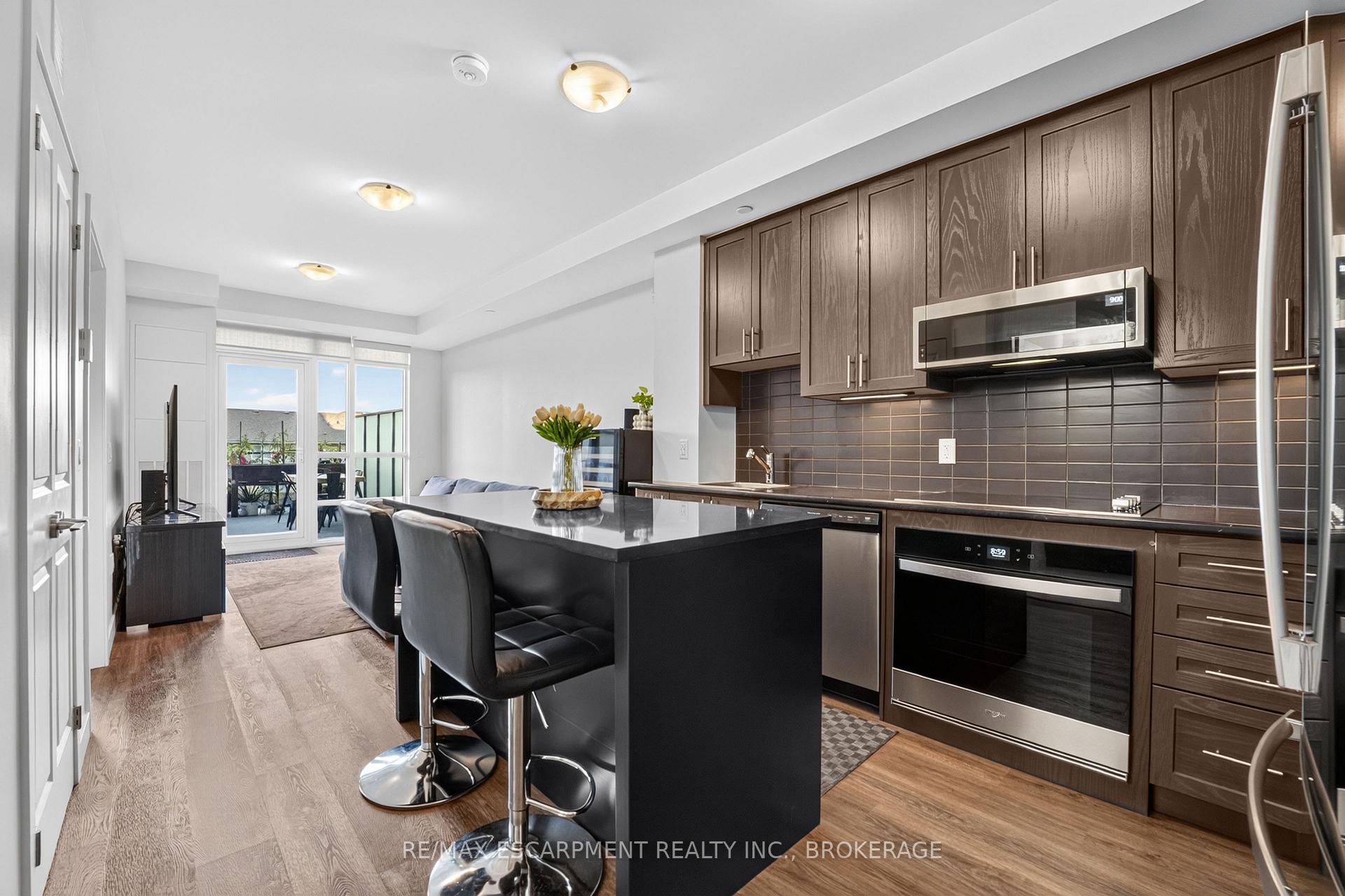 Photo 7 of 205-461 Green Road, Hamilton, Stoney Creek — HOMEH