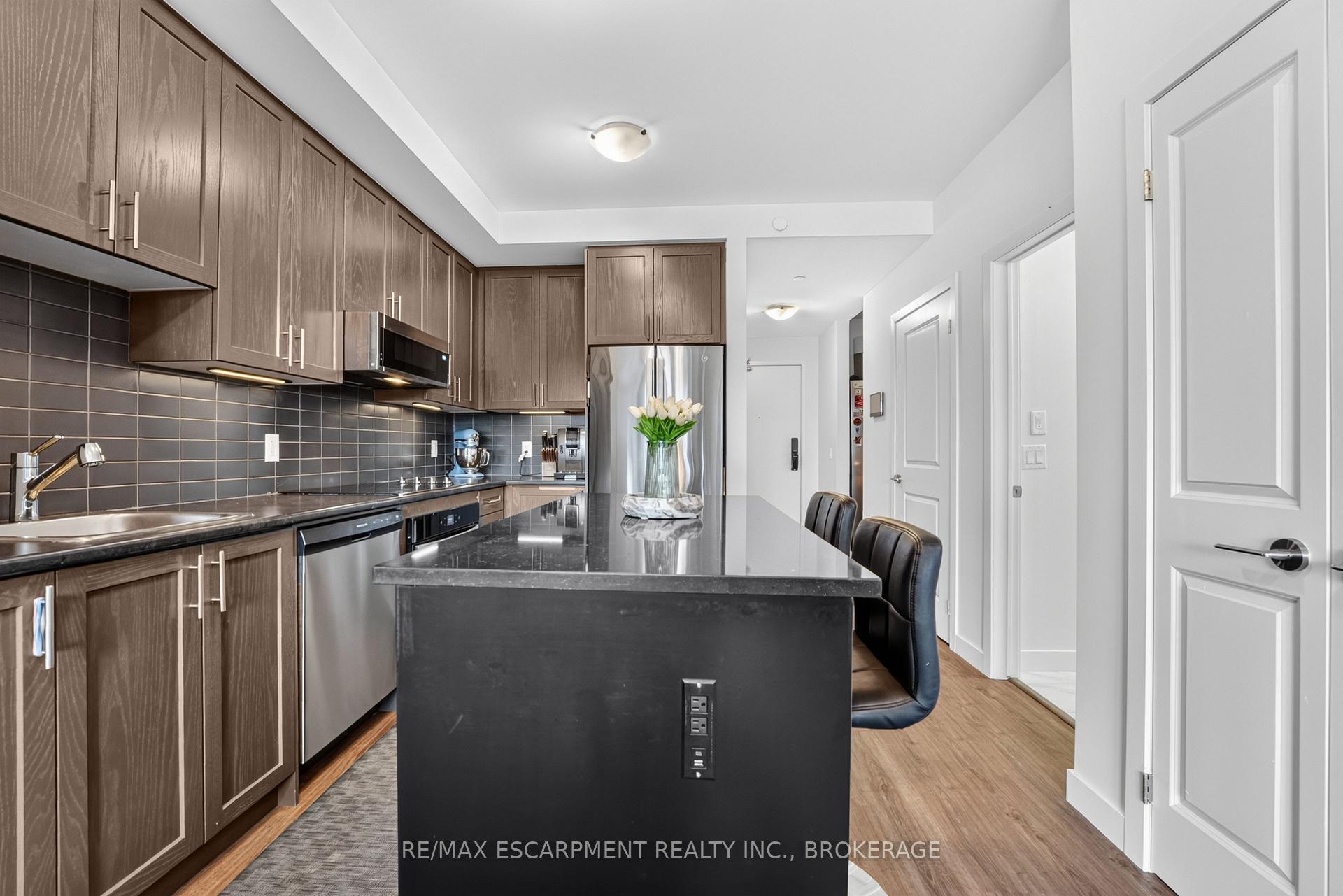 Photo 8 of 205-461 Green Road, Hamilton, Stoney Creek — HOMEH
