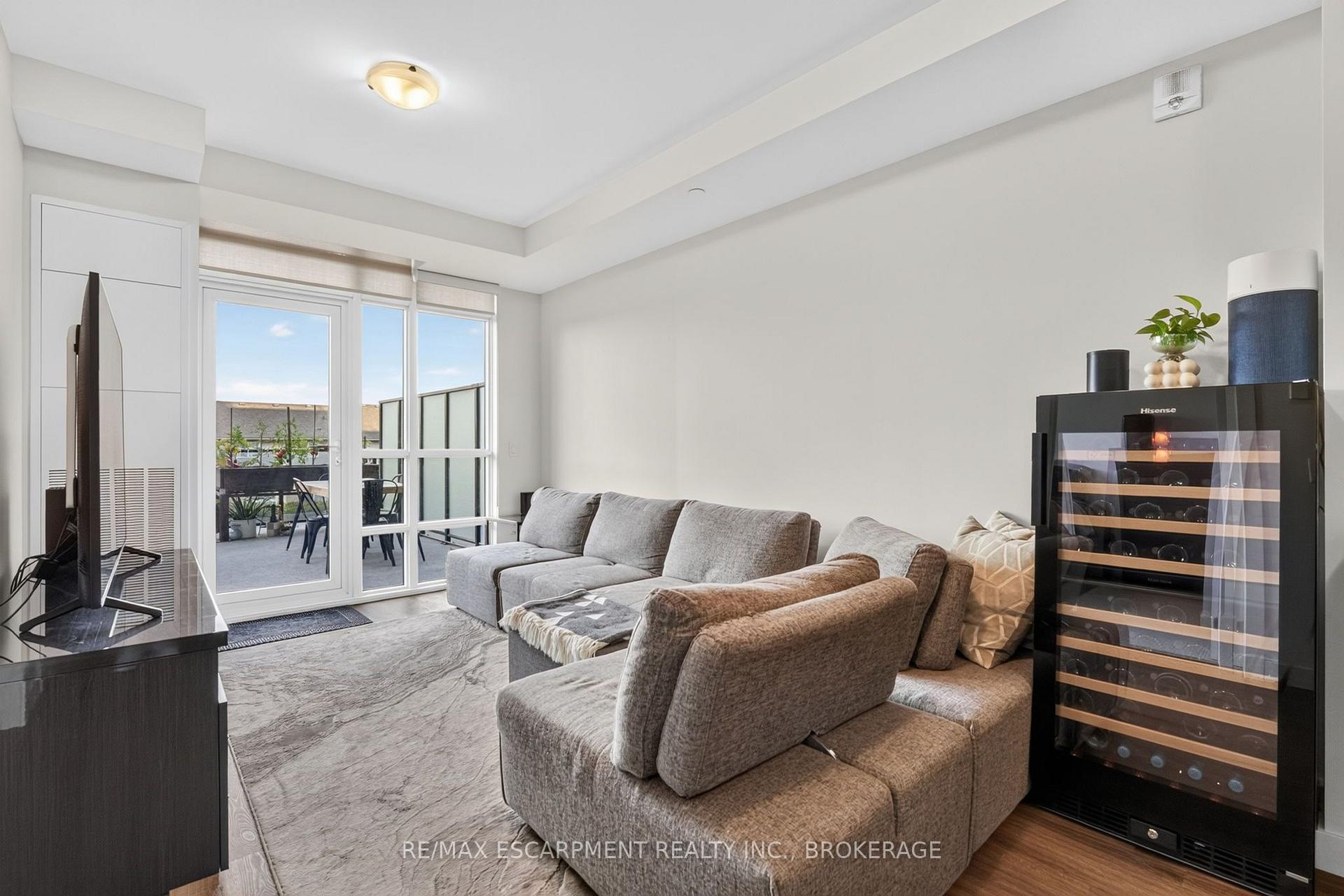 Photo 15 of 205-461 Green Road, Hamilton, Stoney Creek — HOMEH