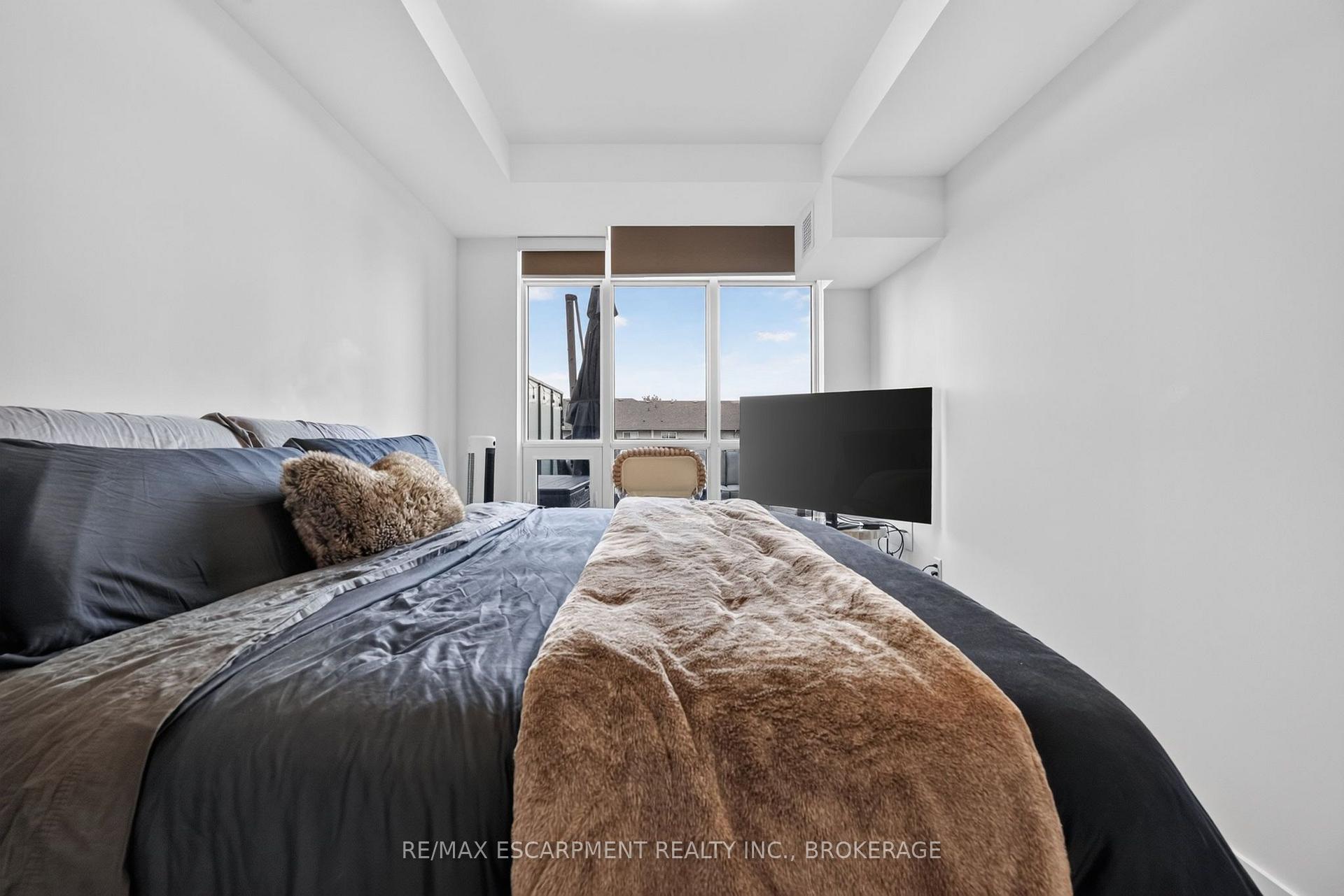 Photo 20 of 205-461 Green Road, Hamilton, Stoney Creek — HOMEH