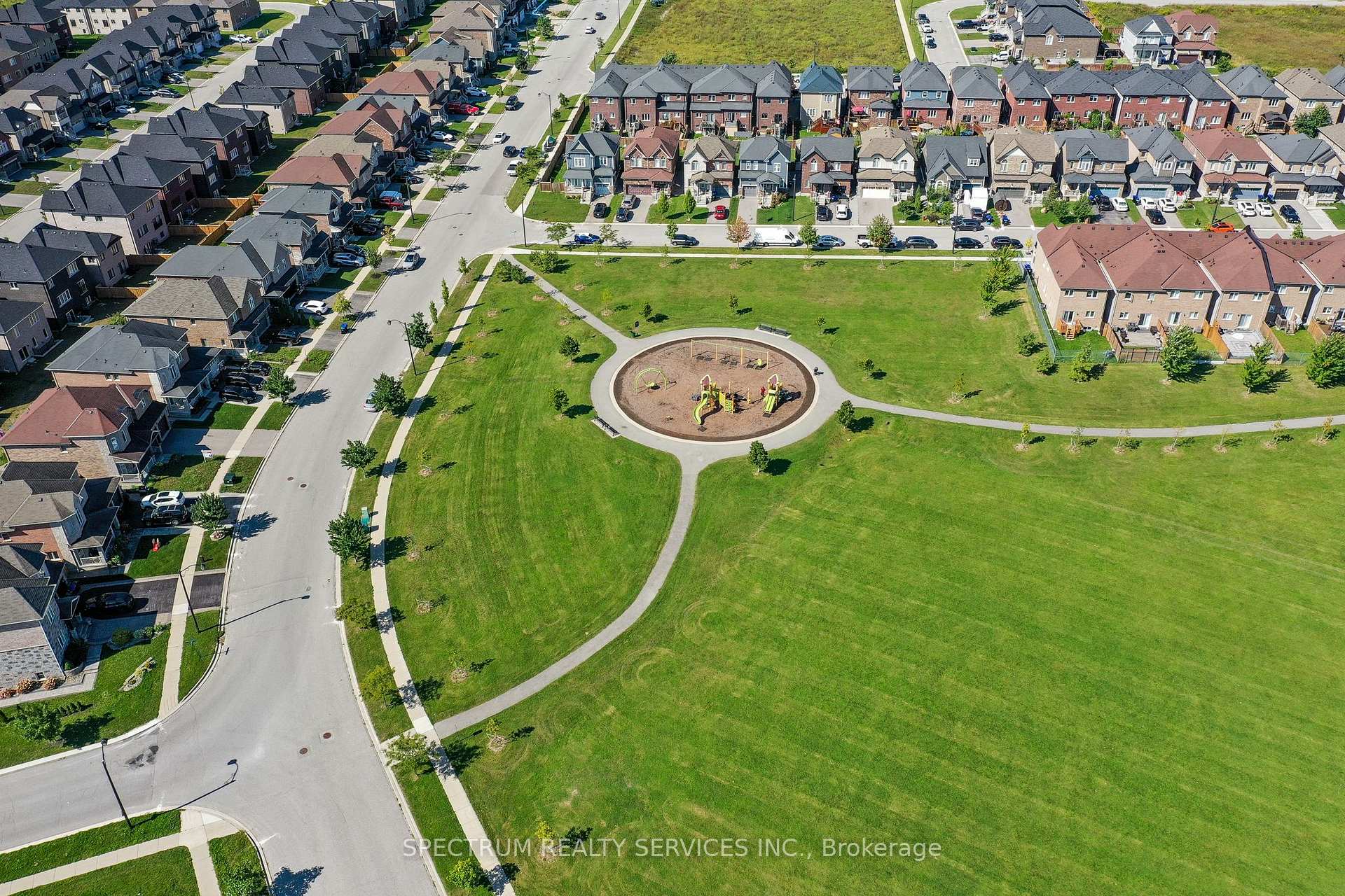Photo 9 of 1103 Stantin Street, Innisfil, Lefroy — HOMEH