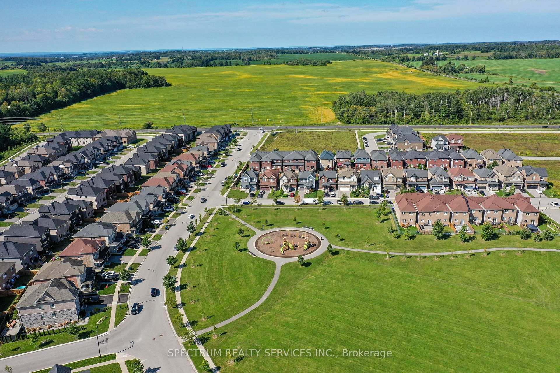 Photo 12 of 1103 Stantin Street, Innisfil, Lefroy — HOMEH