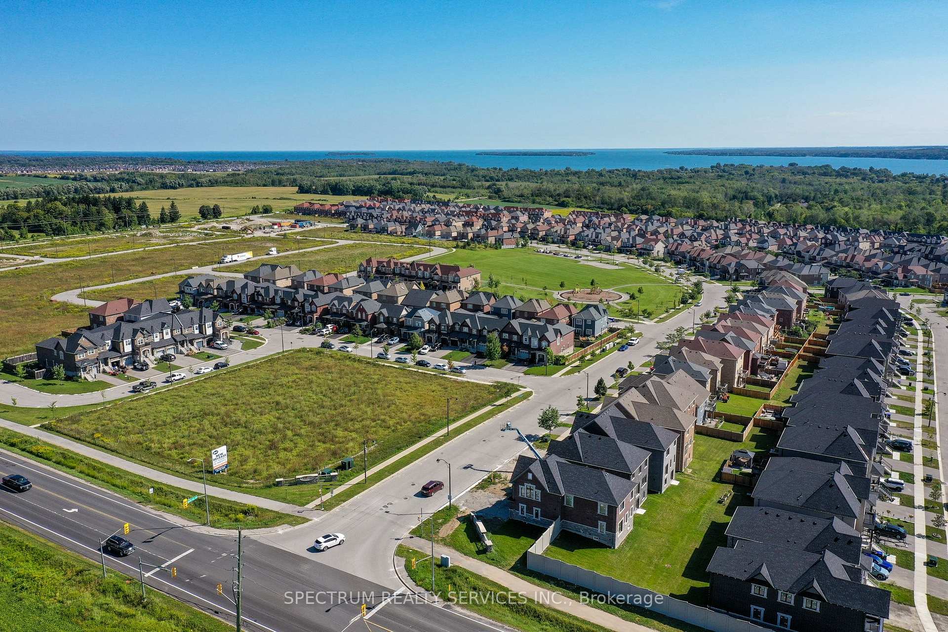 Photo 23 of 1103 Stantin Street, Innisfil, Lefroy — HOMEH
