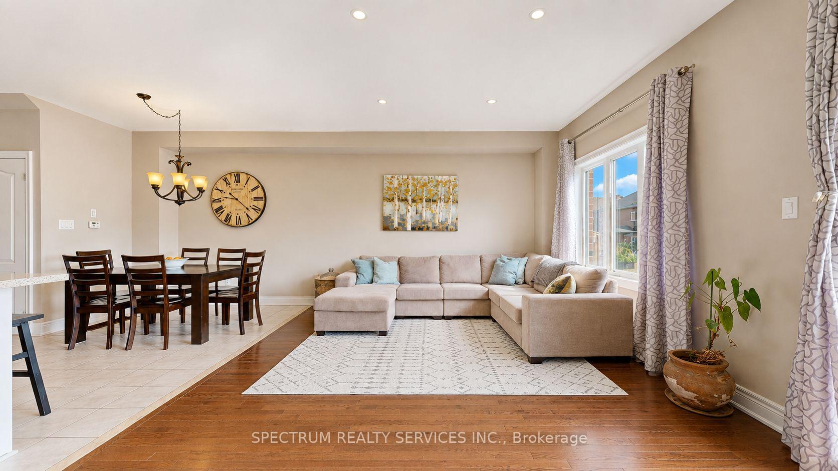 Photo 32 of 1103 Stantin Street, Innisfil, Lefroy — HOMEH