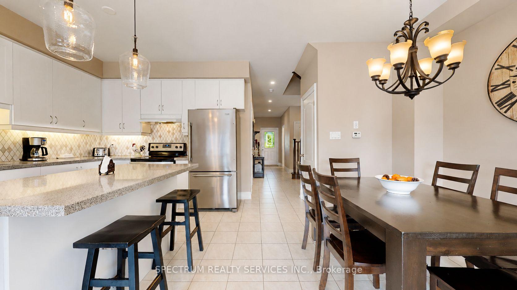 Photo 15 of 1103 Stantin Street, Innisfil, Lefroy — HOMEH