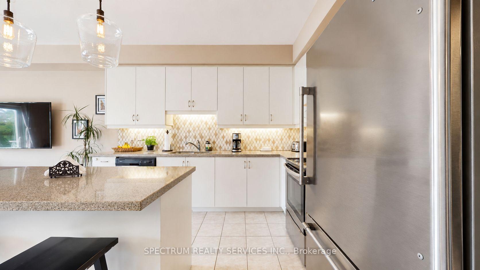Photo 24 of 1103 Stantin Street, Innisfil, Lefroy — HOMEH