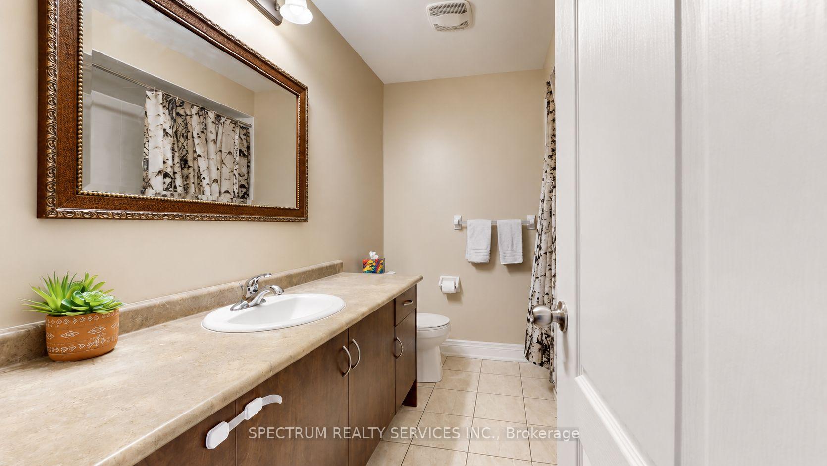 Photo 53 of 1103 Stantin Street, Innisfil, Lefroy — HOMEH