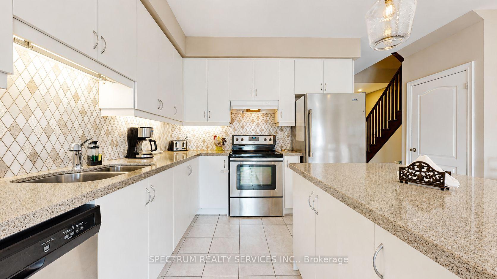 Photo 21 of 1103 Stantin Street, Innisfil, Lefroy — HOMEH
