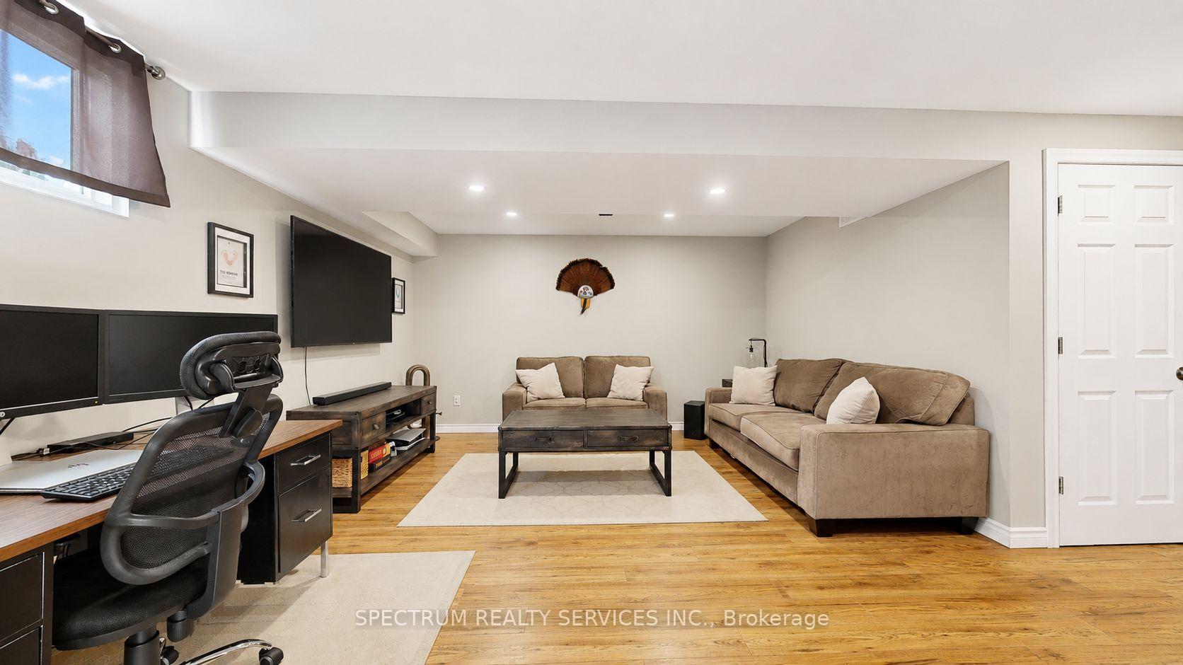Photo 72 of 1103 Stantin Street, Innisfil, Lefroy — HOMEH