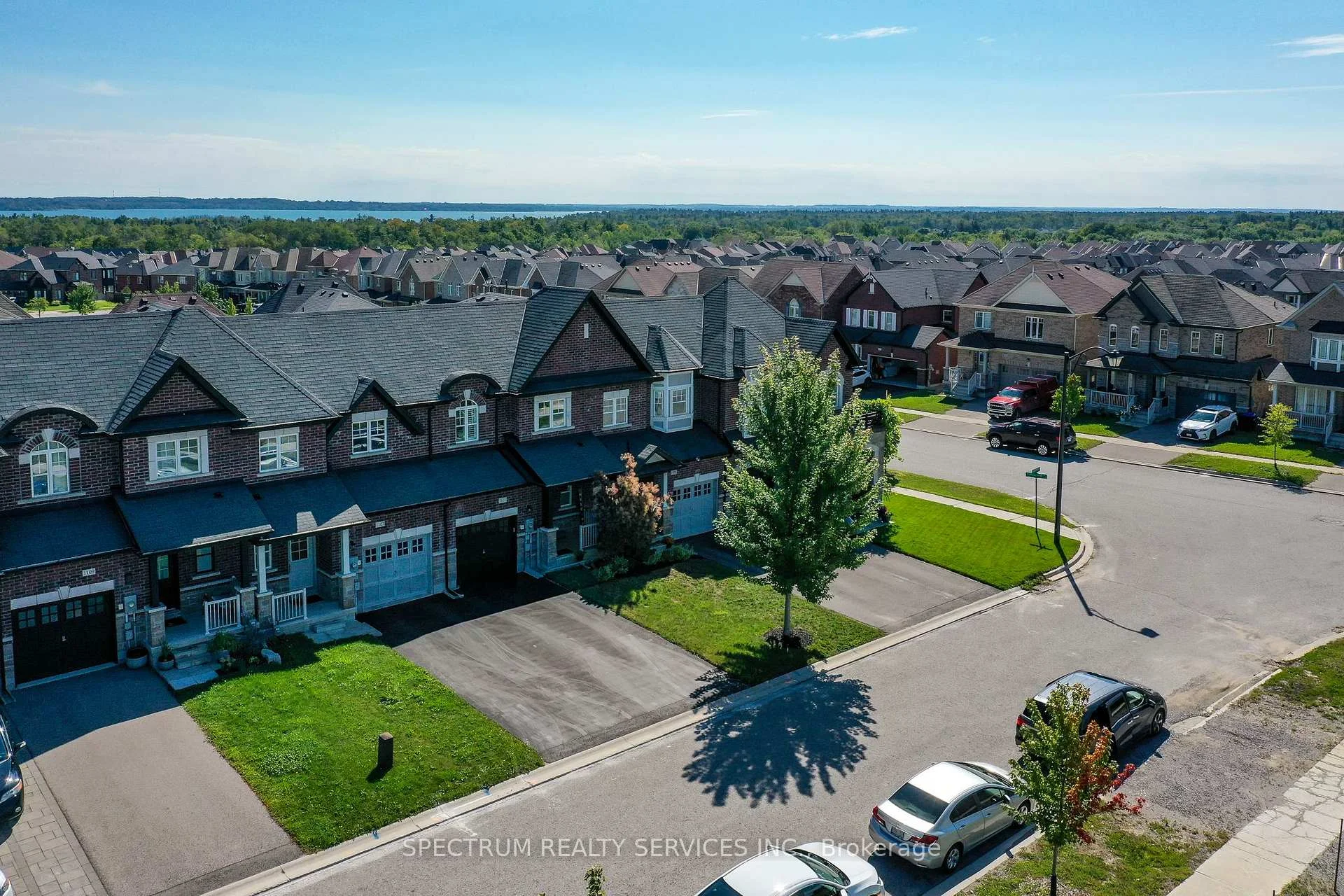 Photo 3 of 1103 Stantin Street, Innisfil, Lefroy — HOMEH