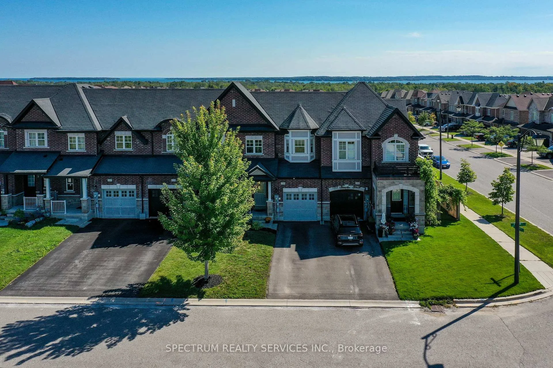 Photo 14 of 1103 Stantin Street, Innisfil, Lefroy — HOMEH
