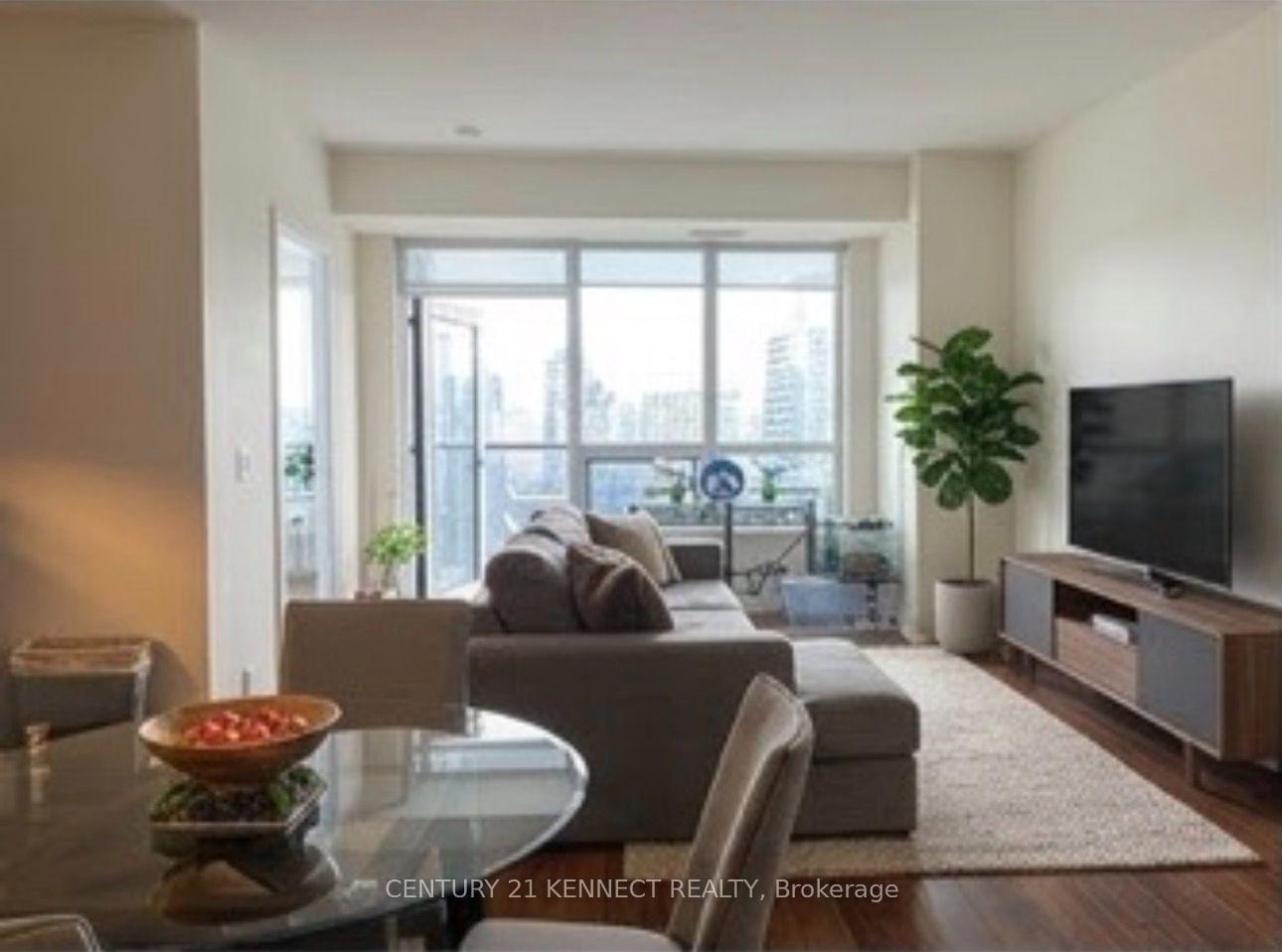 Photo 6 of Unit 3003, 2 Anndale Drive, North York, Willowdale East — HOMEH