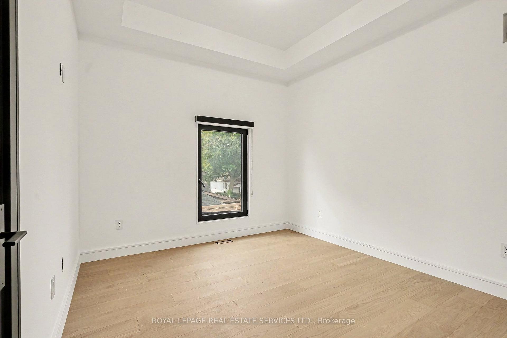 Photo 21 of 34 Milton Street, Etobicoke, Mimico — HOMEH
