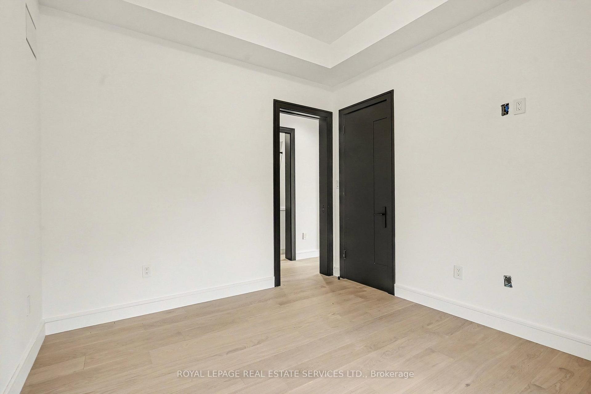 Photo 22 of 34 Milton Street, Etobicoke, Mimico — HOMEH